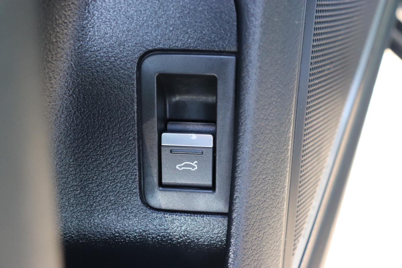 Audi A6 Sedan Premium Plus 45 TFSI quattro 2024