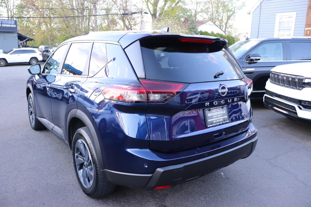 Nissan Rogue FWD SV 2024