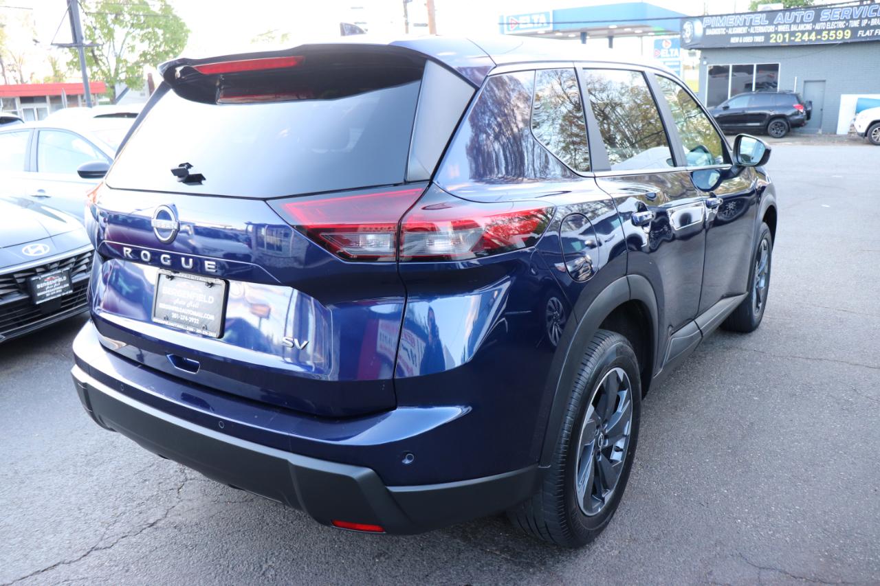 Nissan Rogue FWD SV 2024
