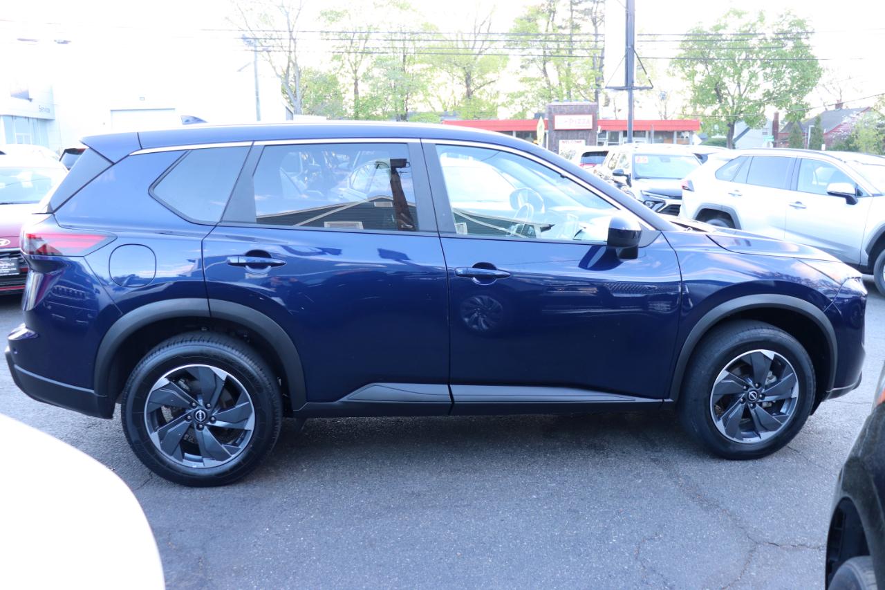 Nissan Rogue FWD SV 2024
