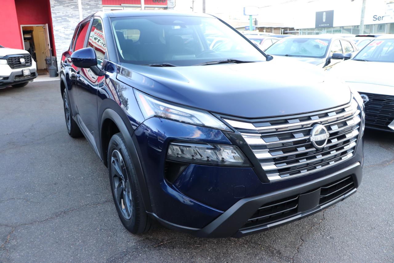 Nissan Rogue FWD SV 2024