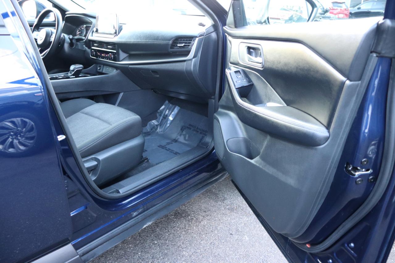 Nissan Rogue FWD SV 2024