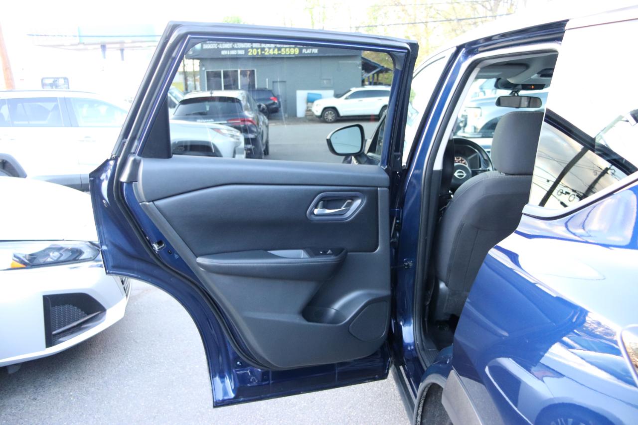 Nissan Rogue FWD SV 2024