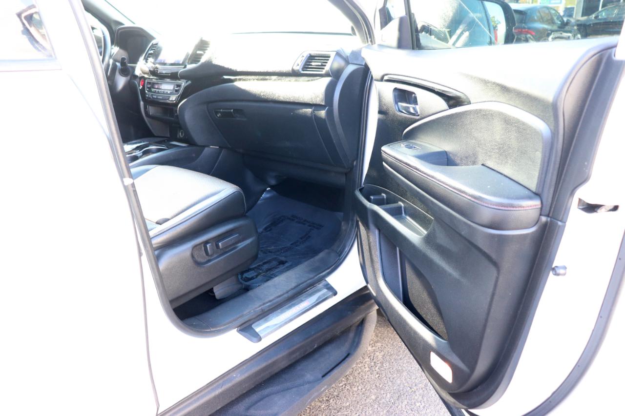 Honda Ridgeline Black Edition AWD 2021