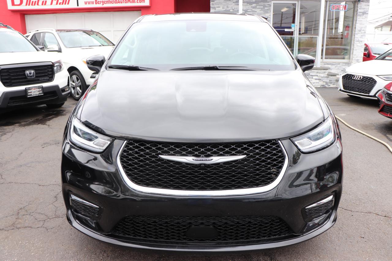 Chrysler Pacifica Touring L FWD 2023