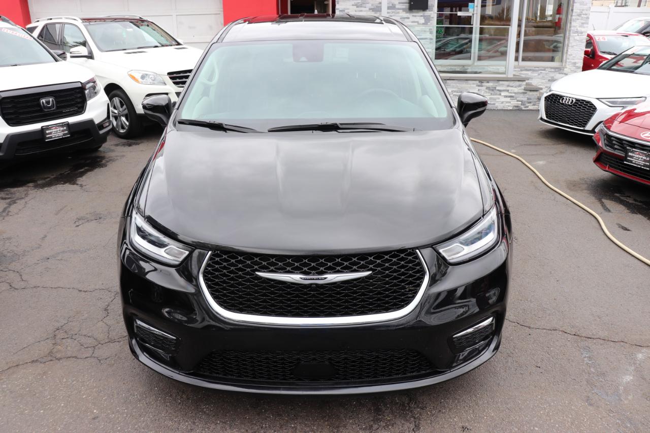 Chrysler Pacifica Touring L FWD 2023