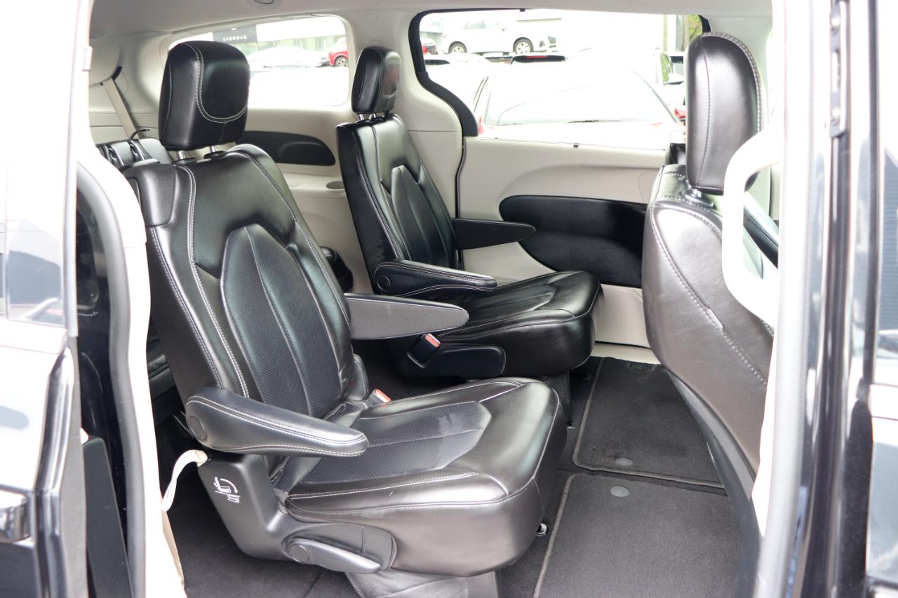 Chrysler Pacifica Touring L FWD 2023