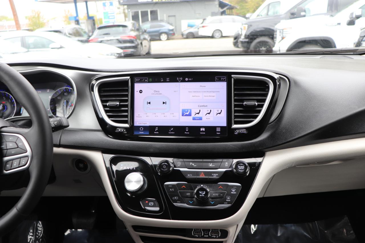 Chrysler Pacifica Touring L FWD 2023