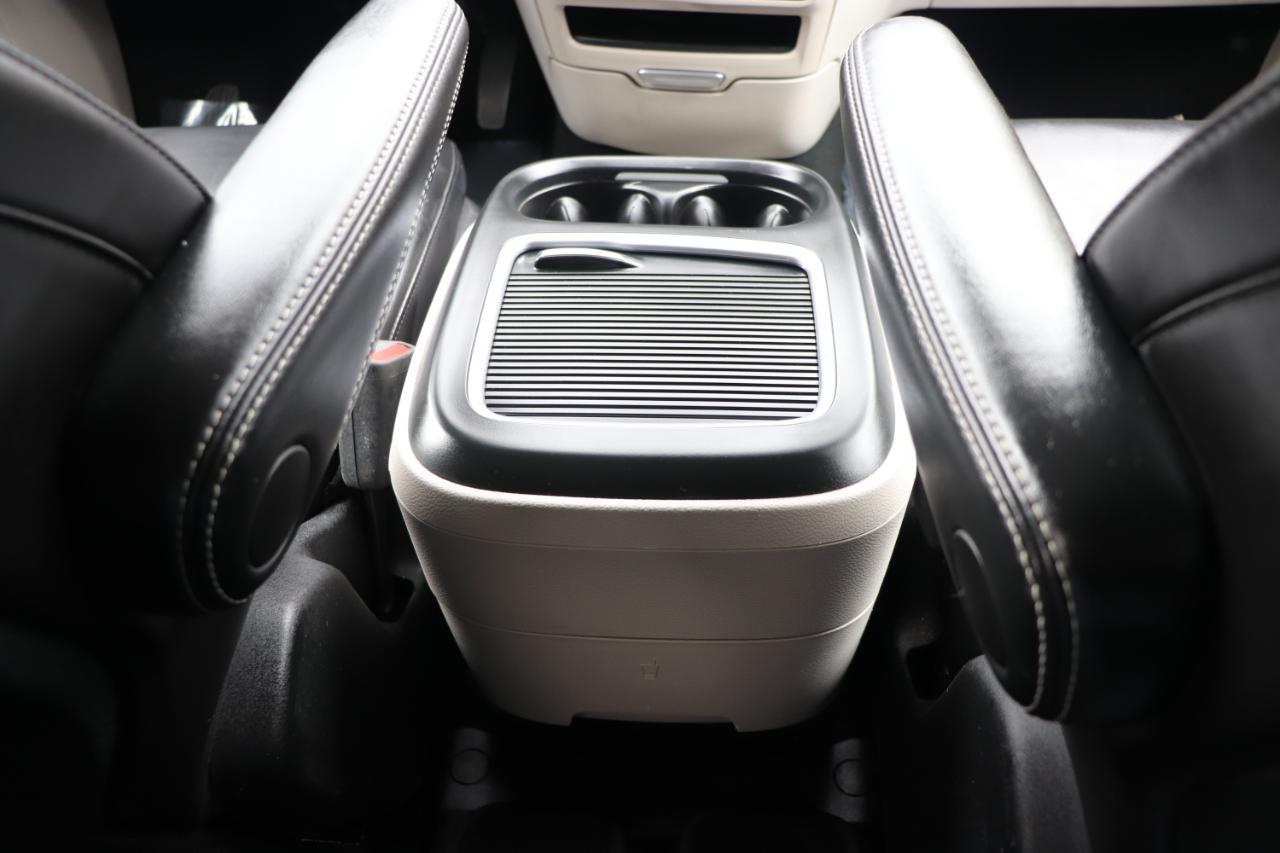 Chrysler Pacifica Touring L FWD 2023