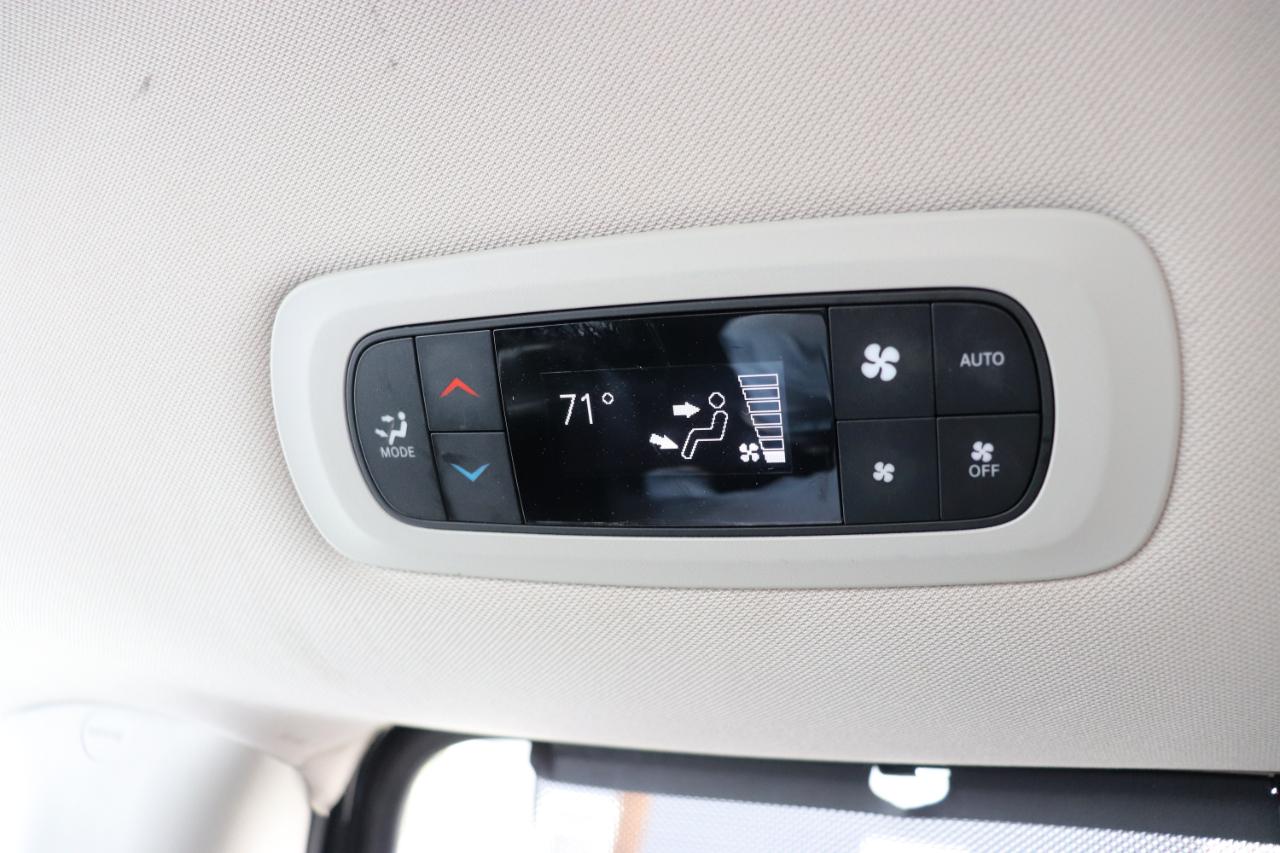 Chrysler Pacifica Touring L FWD 2023