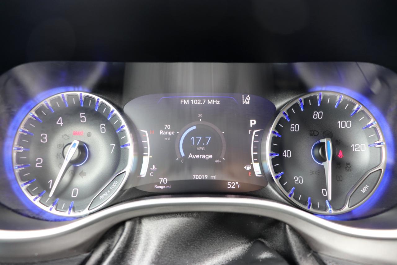 Chrysler Pacifica Touring L FWD 2023