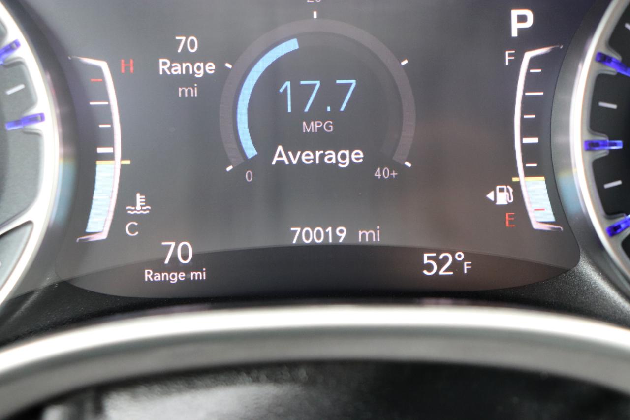 Chrysler Pacifica Touring L FWD 2023