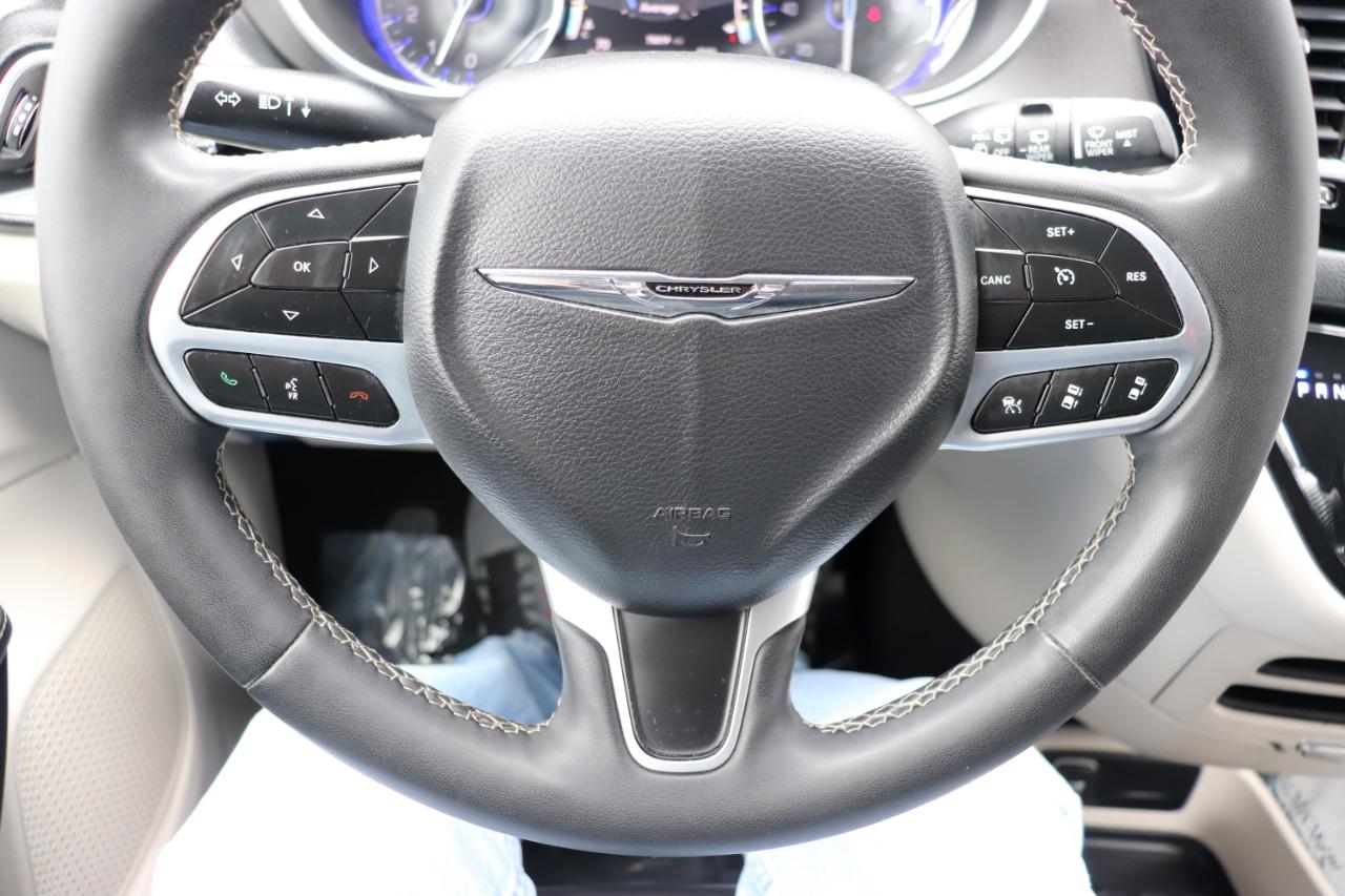 Chrysler Pacifica Touring L FWD 2023