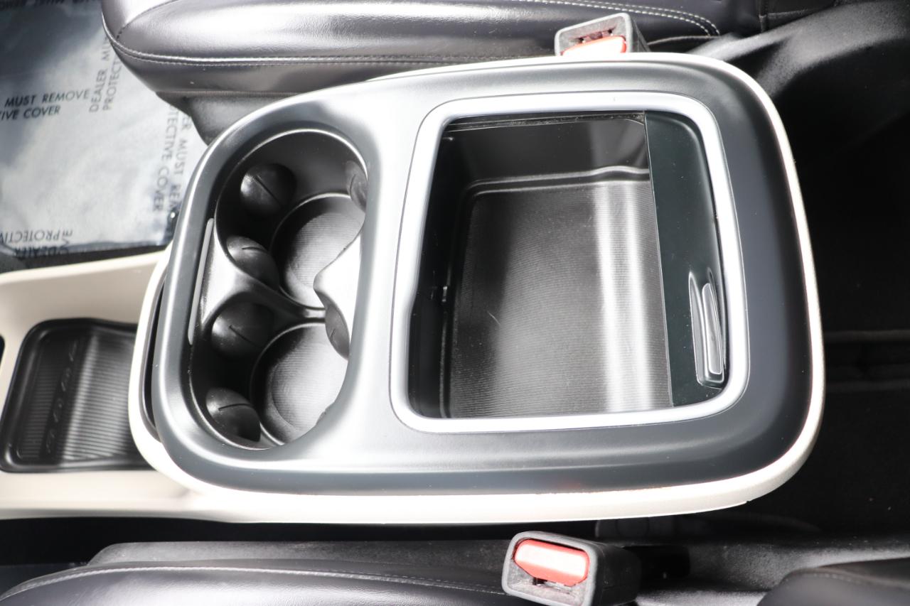 Chrysler Pacifica Touring L FWD 2023