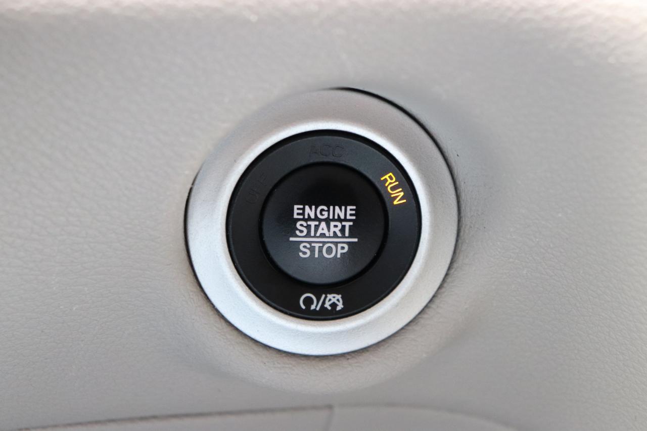 Chrysler Pacifica Touring L FWD 2023