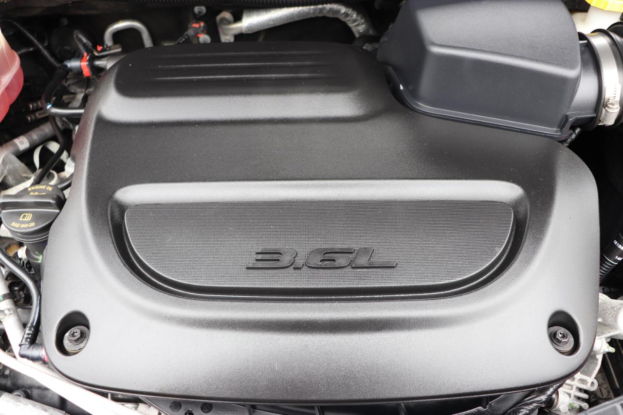 Chrysler Pacifica Touring L FWD 2023