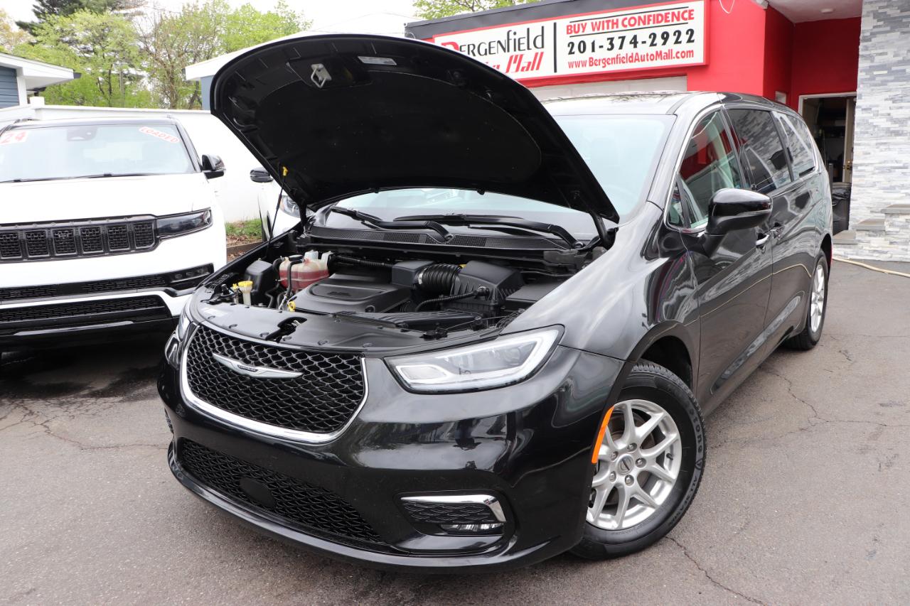 Chrysler Pacifica Touring L FWD 2023