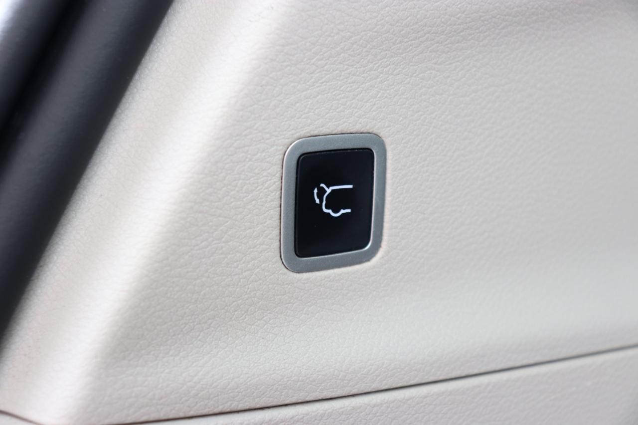 Chrysler Pacifica Touring L FWD 2023