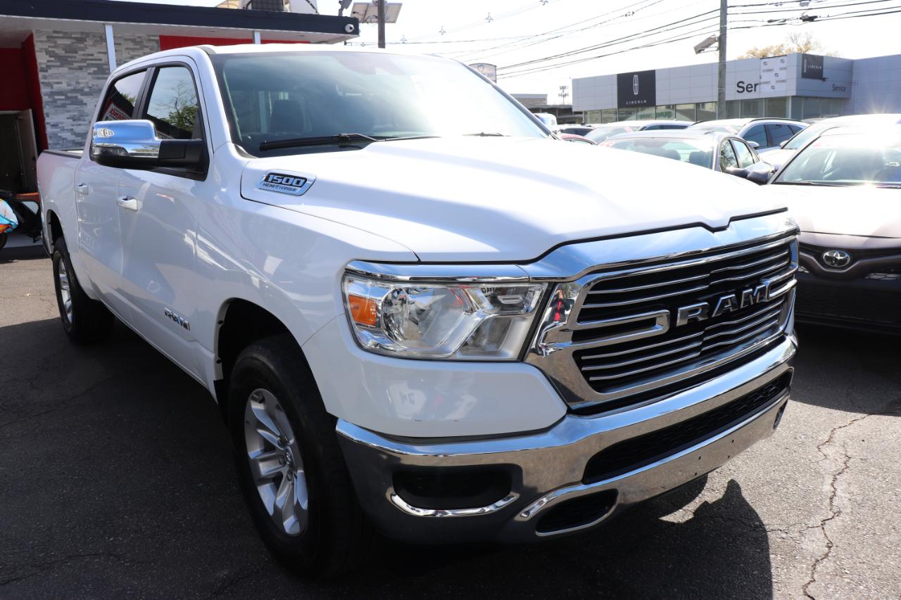 RAM 1500 Laramie 4x2 Crew Cab 5'7" Box 2024