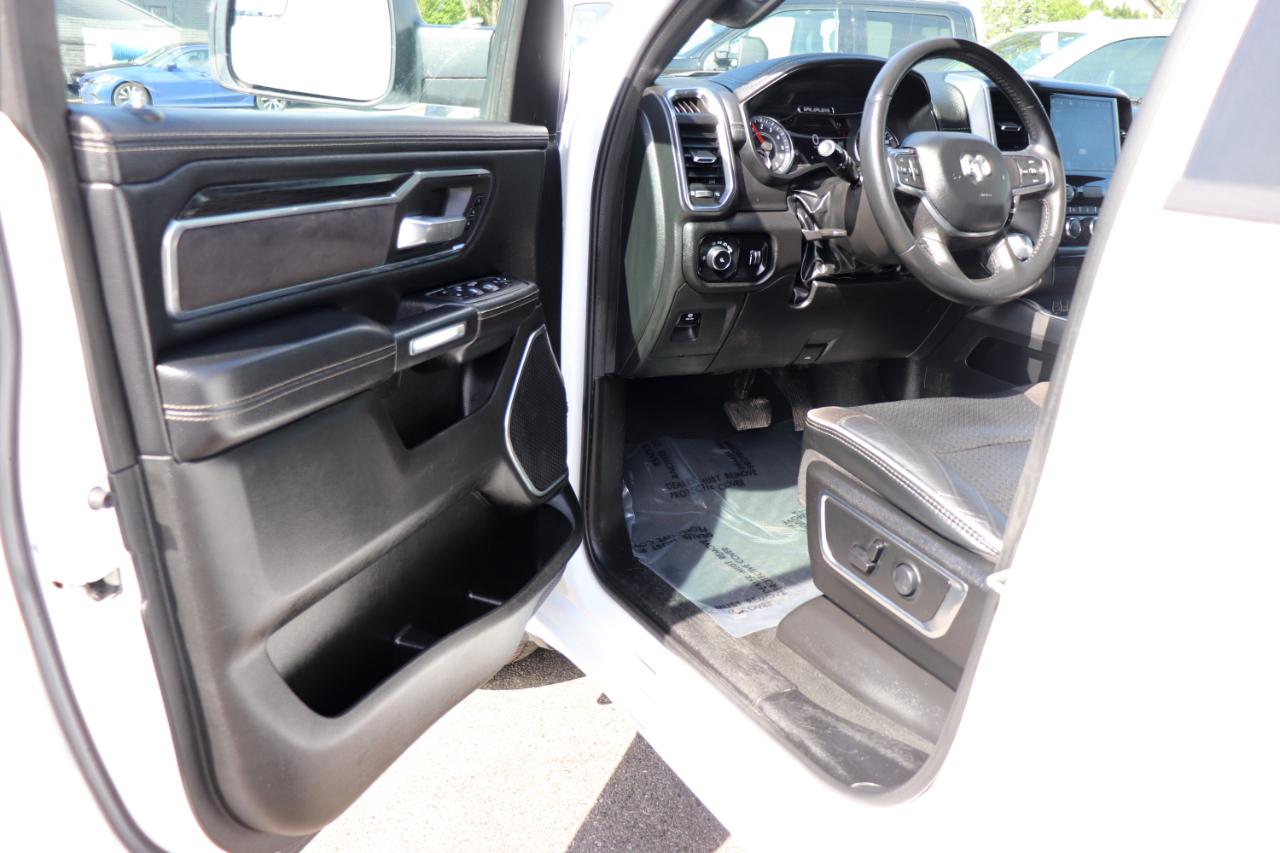 RAM 1500 Laramie 4x2 Crew Cab 5'7" Box 2024