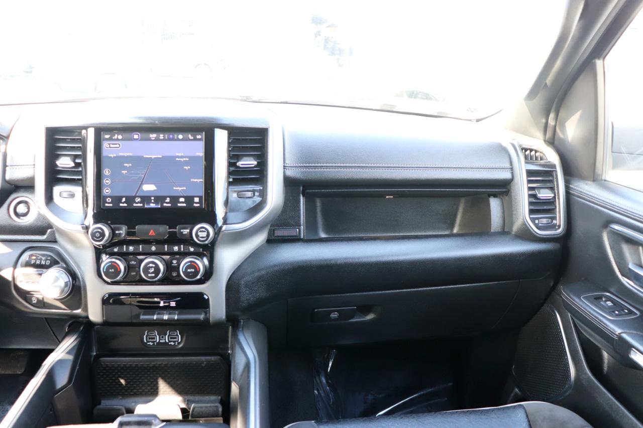 RAM 1500 Laramie 4x2 Crew Cab 5'7" Box 2024