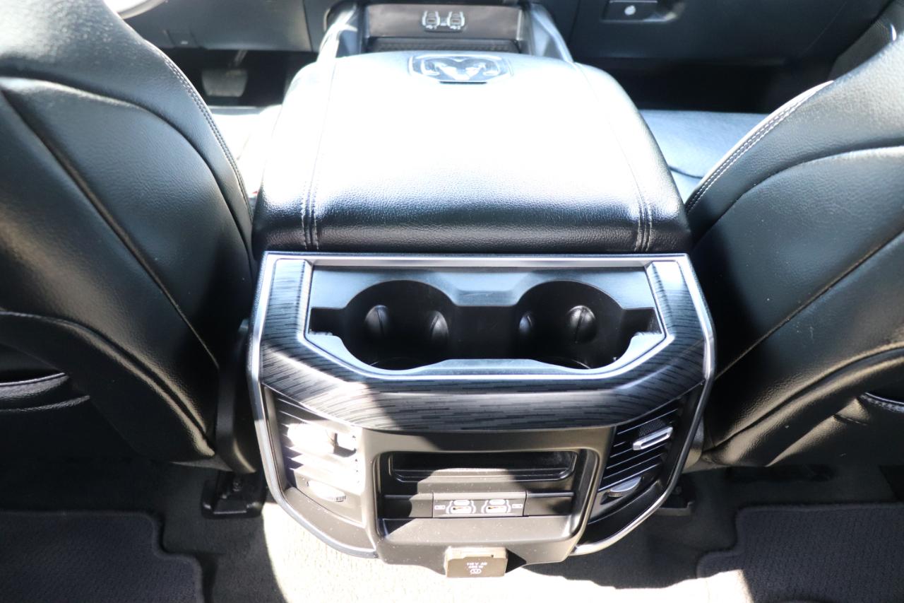 RAM 1500 Laramie 4x2 Crew Cab 5'7" Box 2024