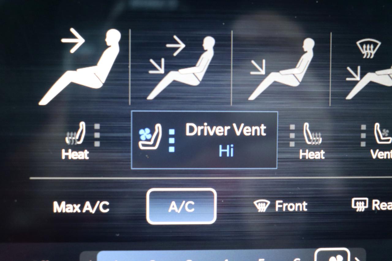 RAM 1500 Laramie 4x2 Crew Cab 5'7" Box 2024