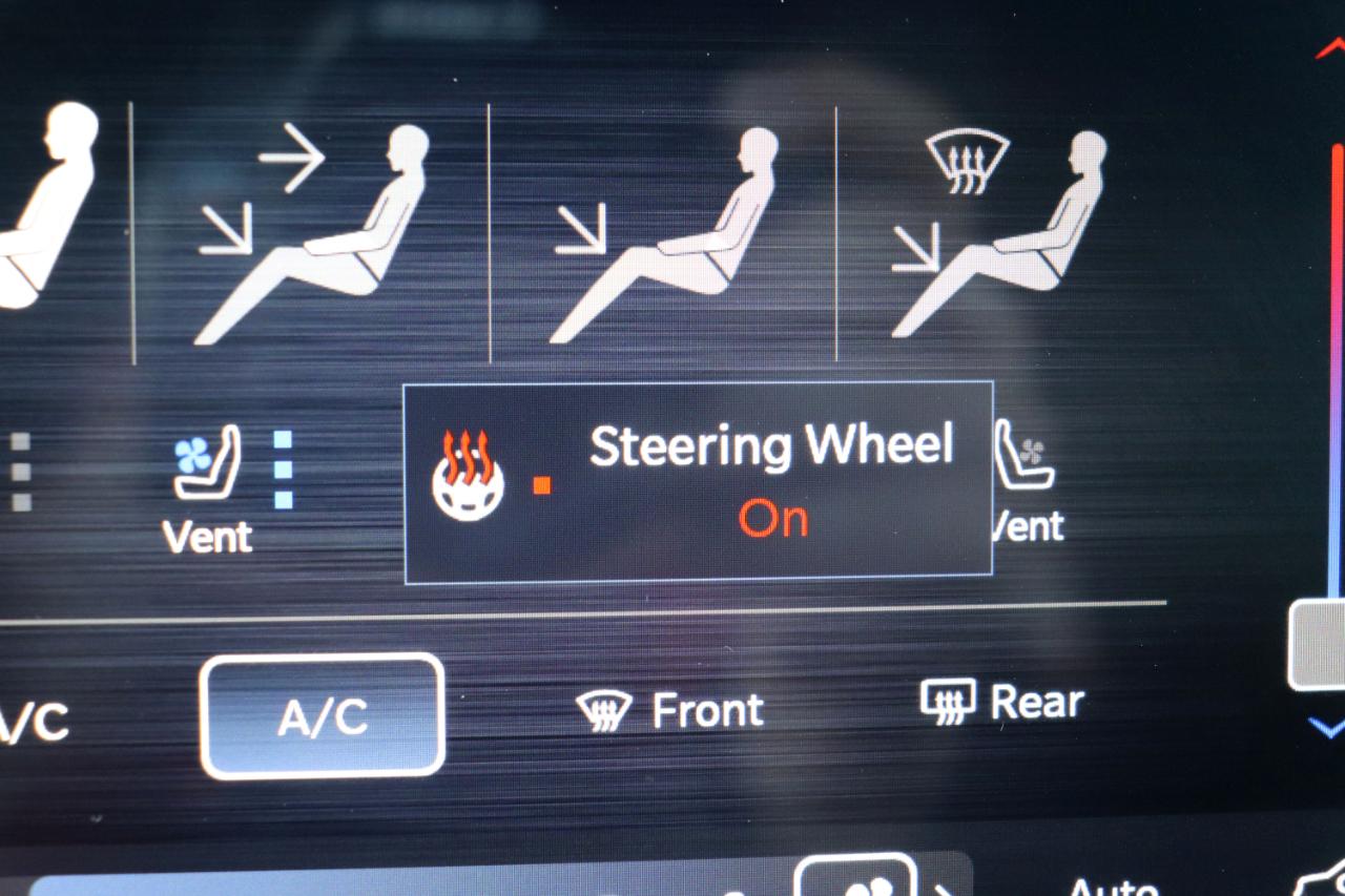 RAM 1500 Laramie 4x2 Crew Cab 5'7" Box 2024