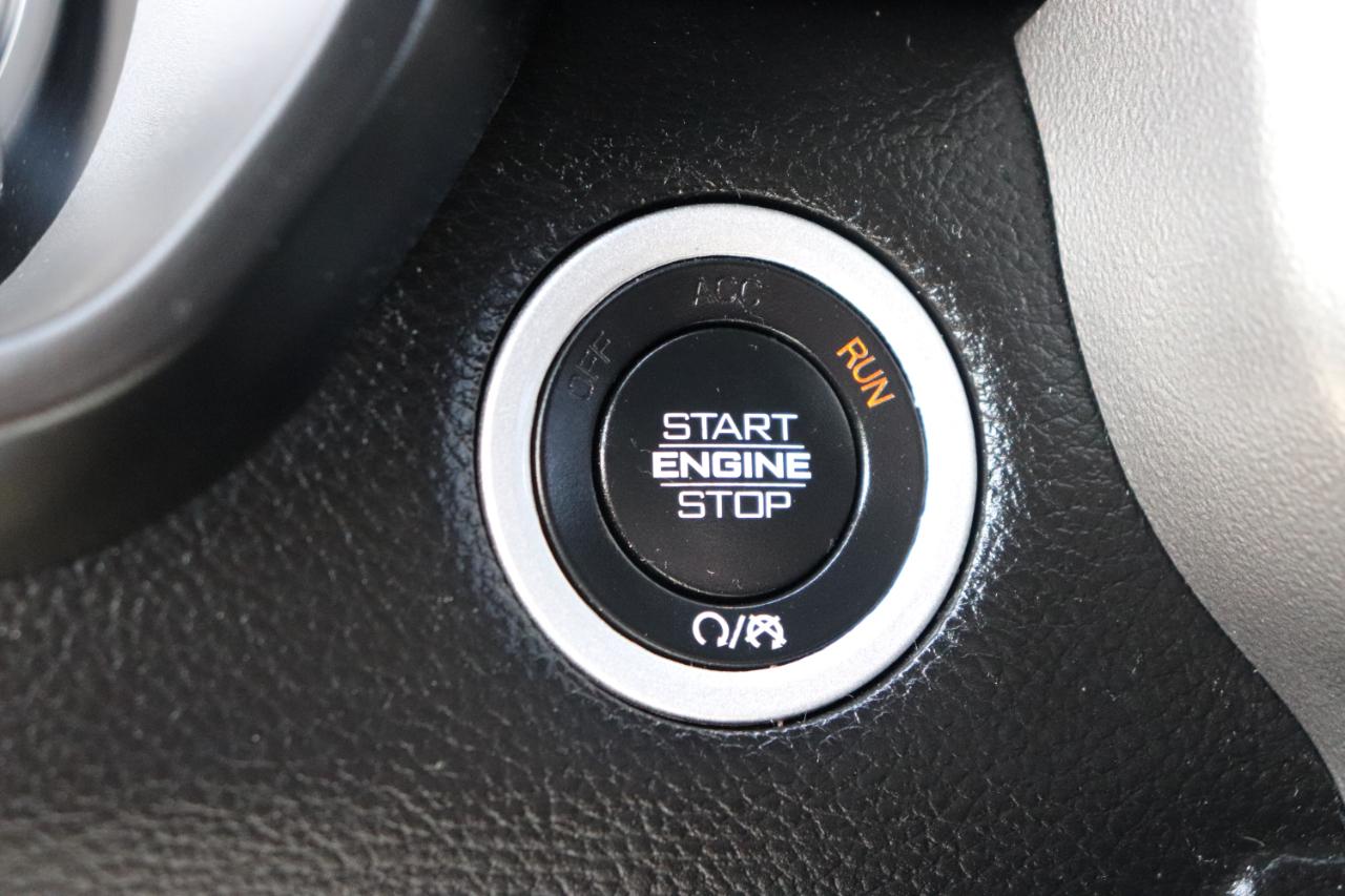 RAM 1500 Laramie 4x2 Crew Cab 5'7" Box 2024