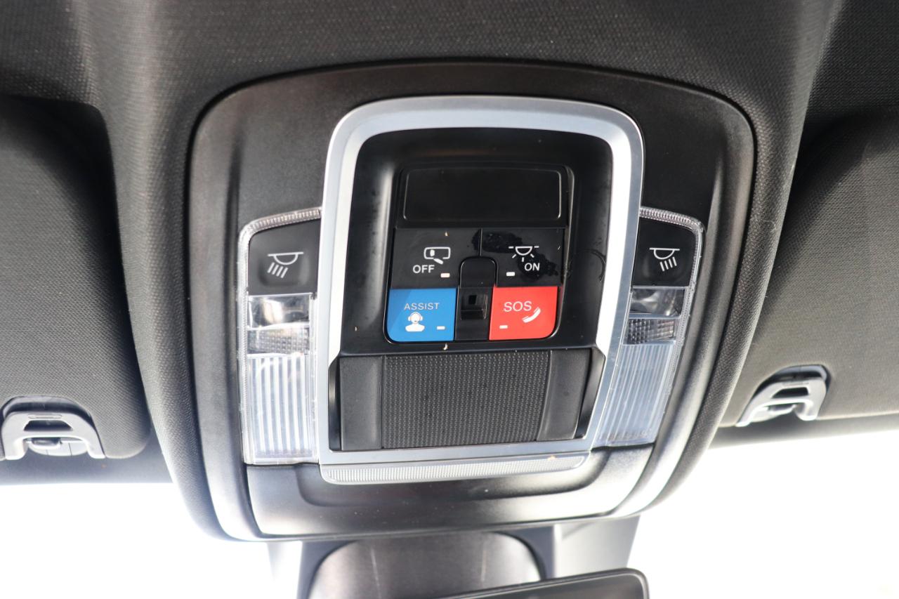 RAM 1500 Laramie 4x2 Crew Cab 5'7" Box 2024