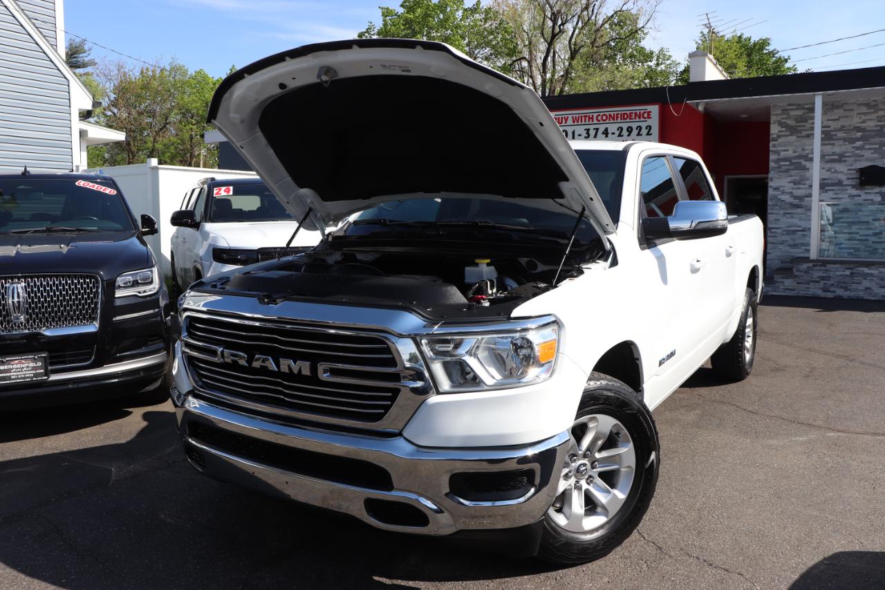 RAM 1500 Laramie 4x2 Crew Cab 5'7" Box 2024