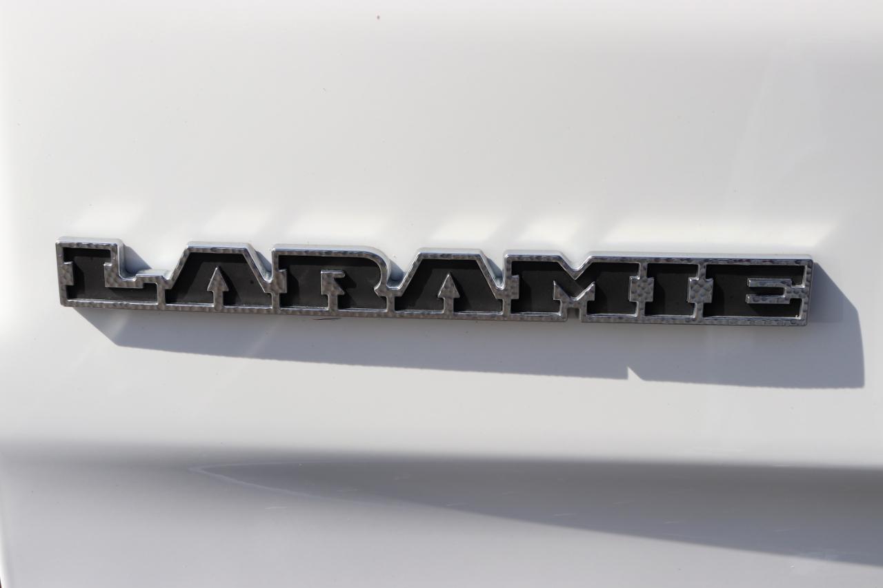 RAM 1500 Laramie 4x2 Crew Cab 5'7" Box 2024