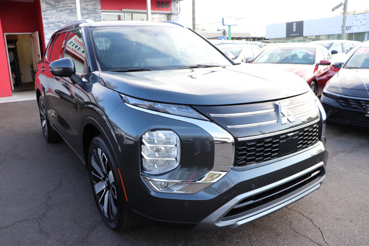 Mitsubishi Outlander SEL FWD 2025