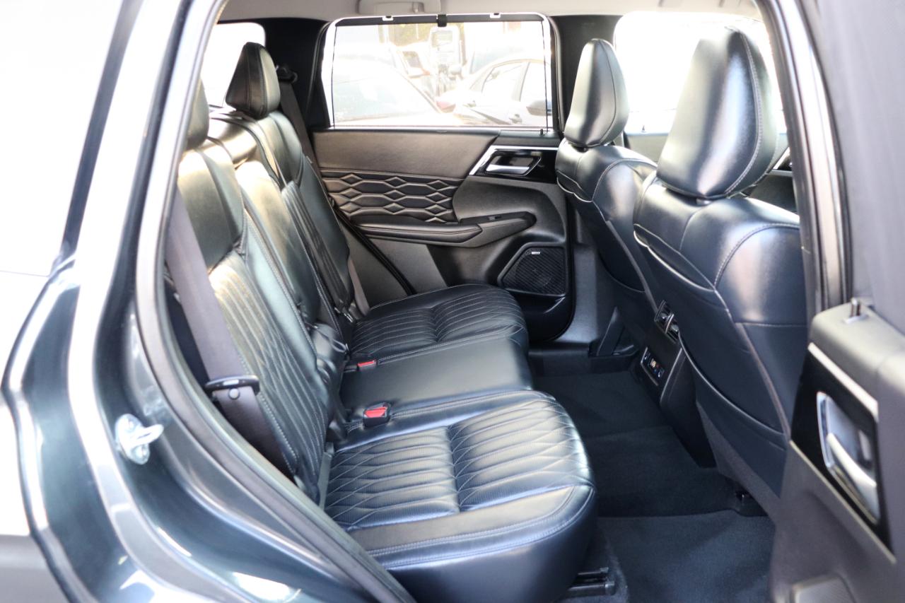 Mitsubishi Outlander SEL FWD 2025