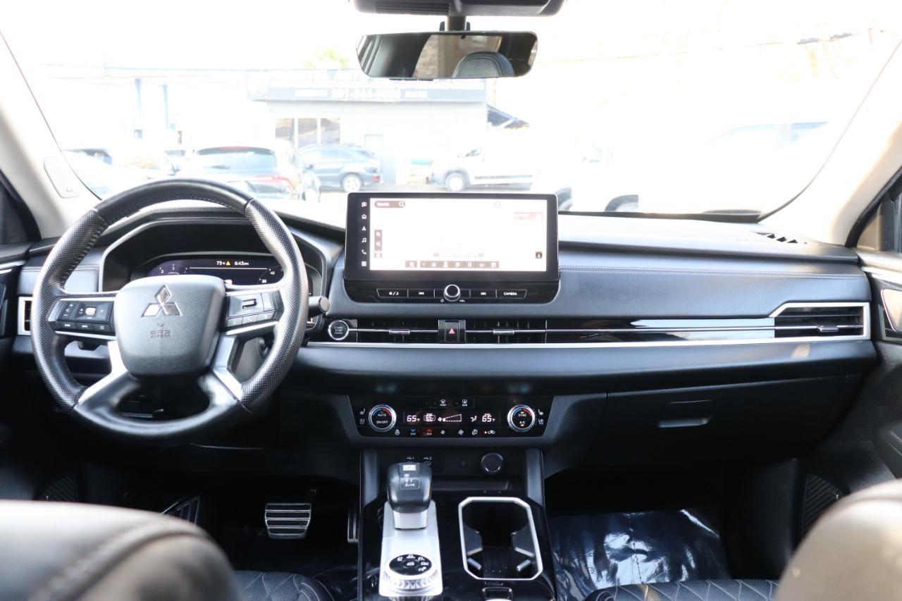 Mitsubishi Outlander SEL FWD 2025