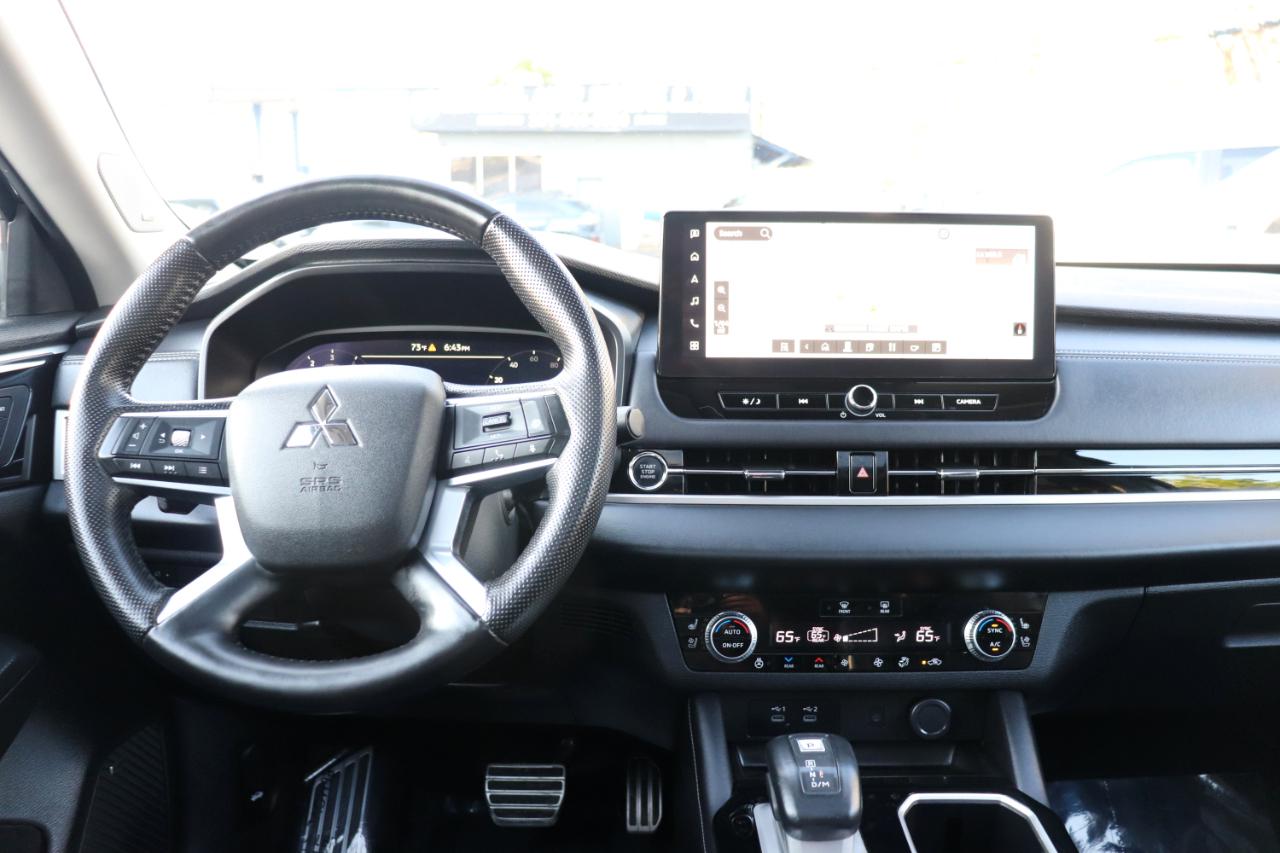 Mitsubishi Outlander SEL FWD 2025