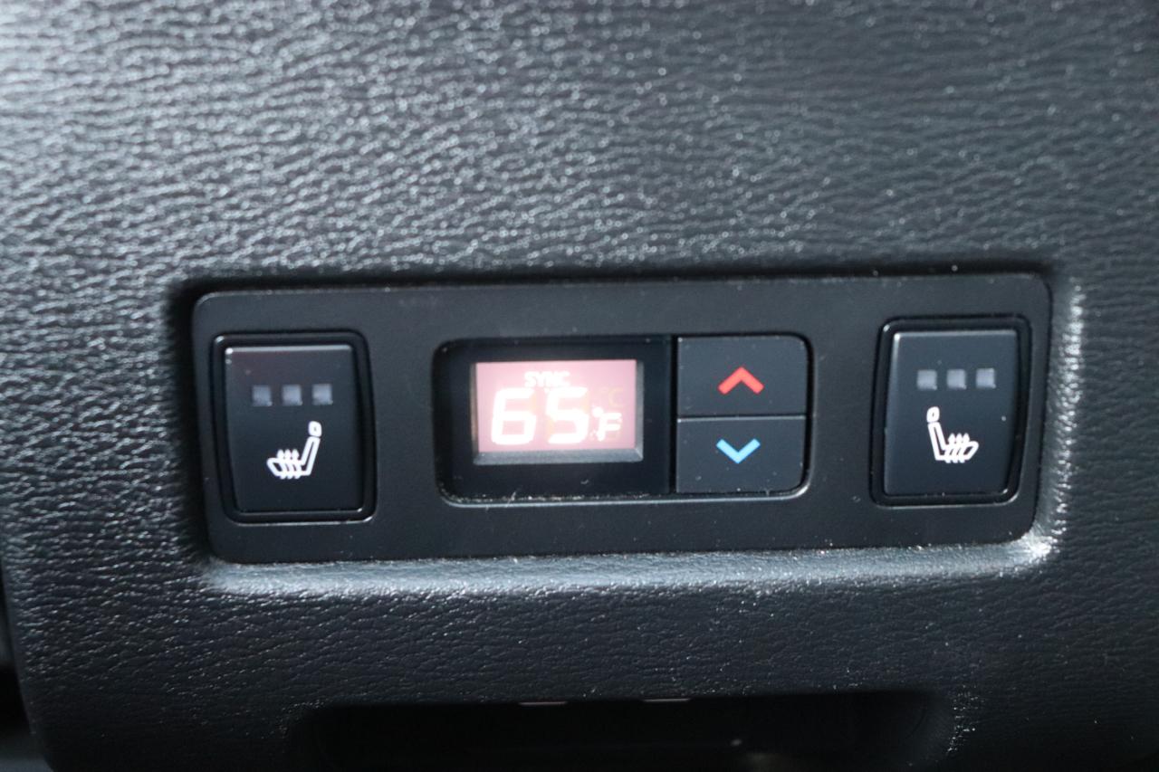 Mitsubishi Outlander SEL FWD 2025