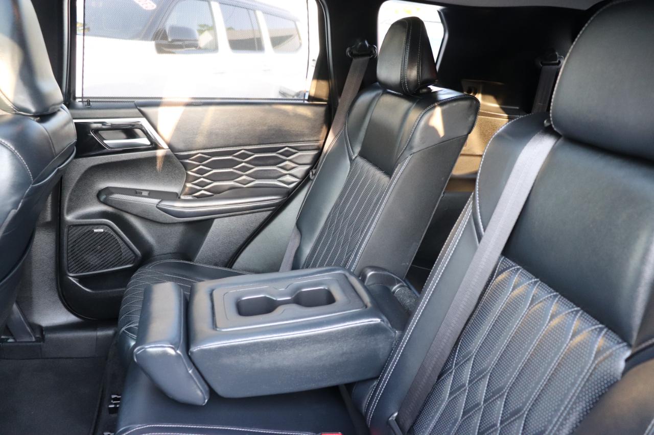 Mitsubishi Outlander SEL FWD 2025