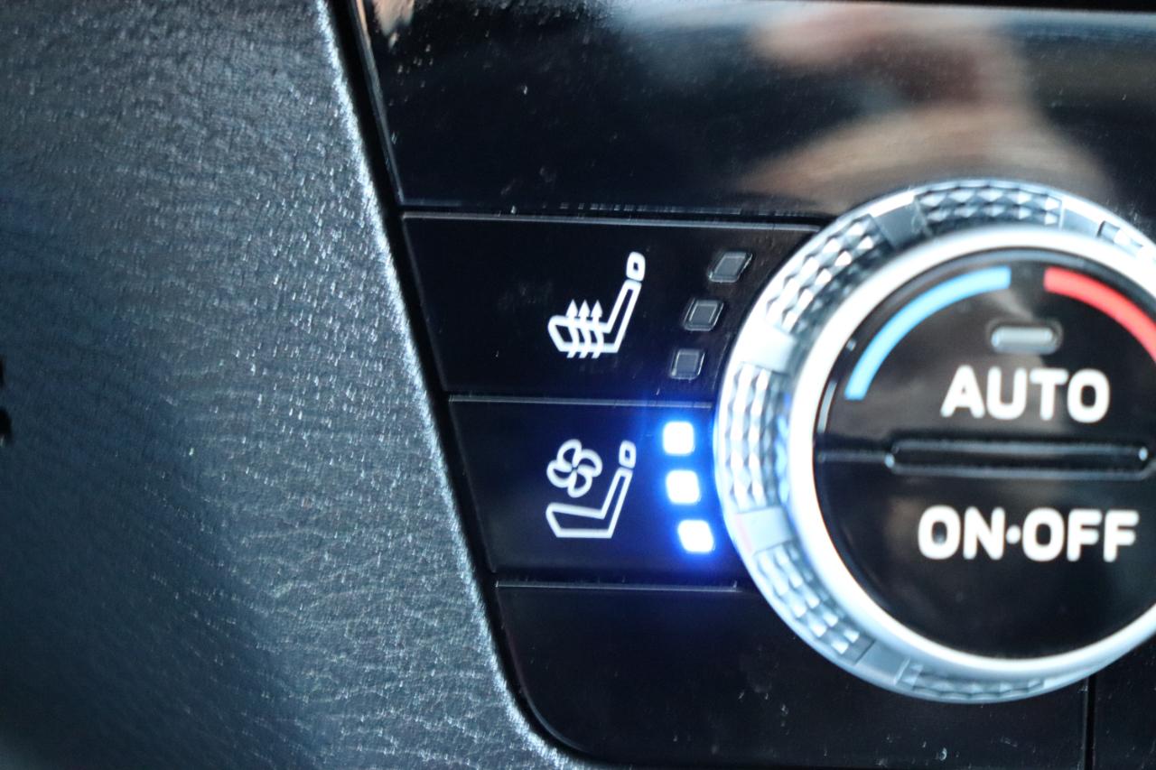 Mitsubishi Outlander SEL FWD 2025