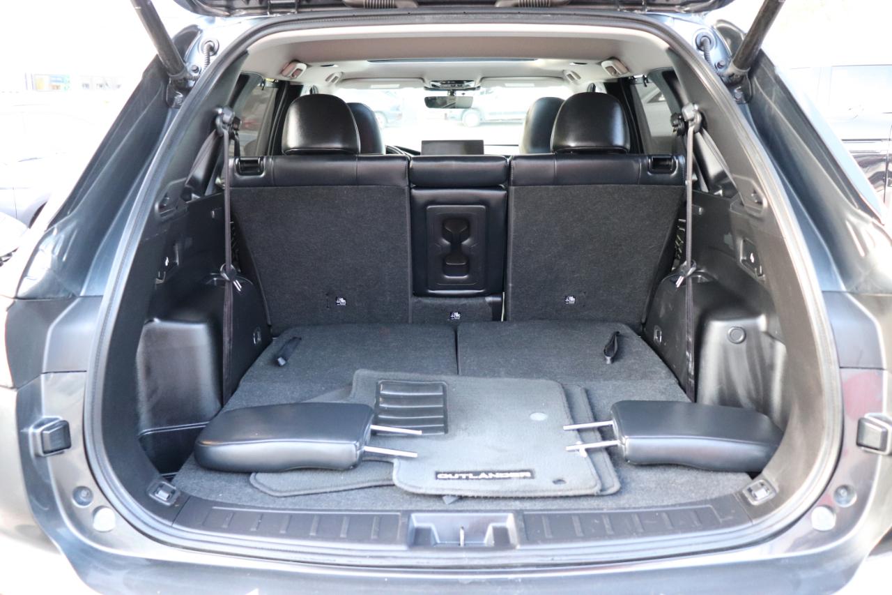 Mitsubishi Outlander SEL FWD 2025