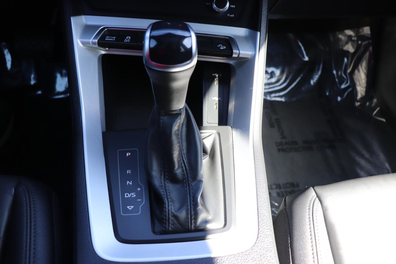 Audi Q3 S line Premium 45 TFSI quattro 2025