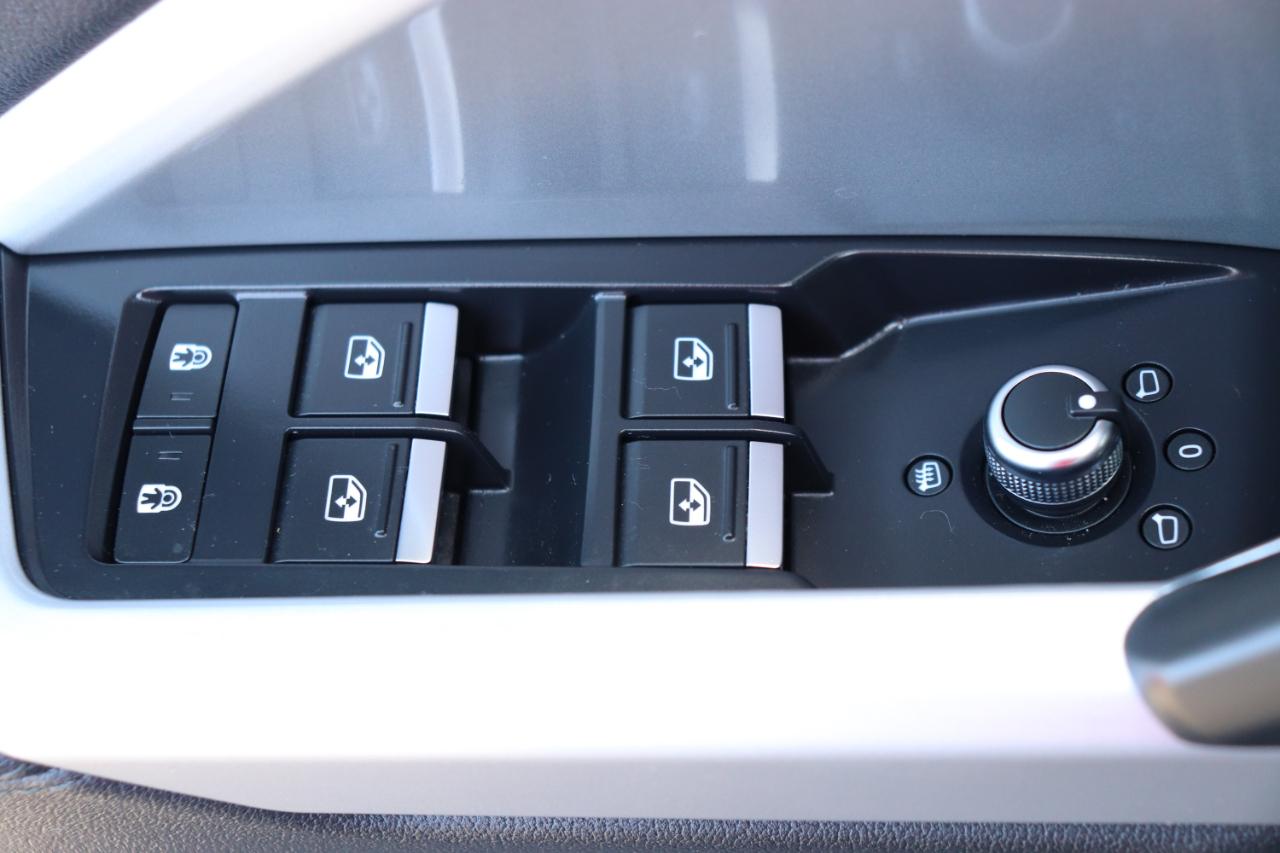 Audi Q3 S line Premium 45 TFSI quattro 2025