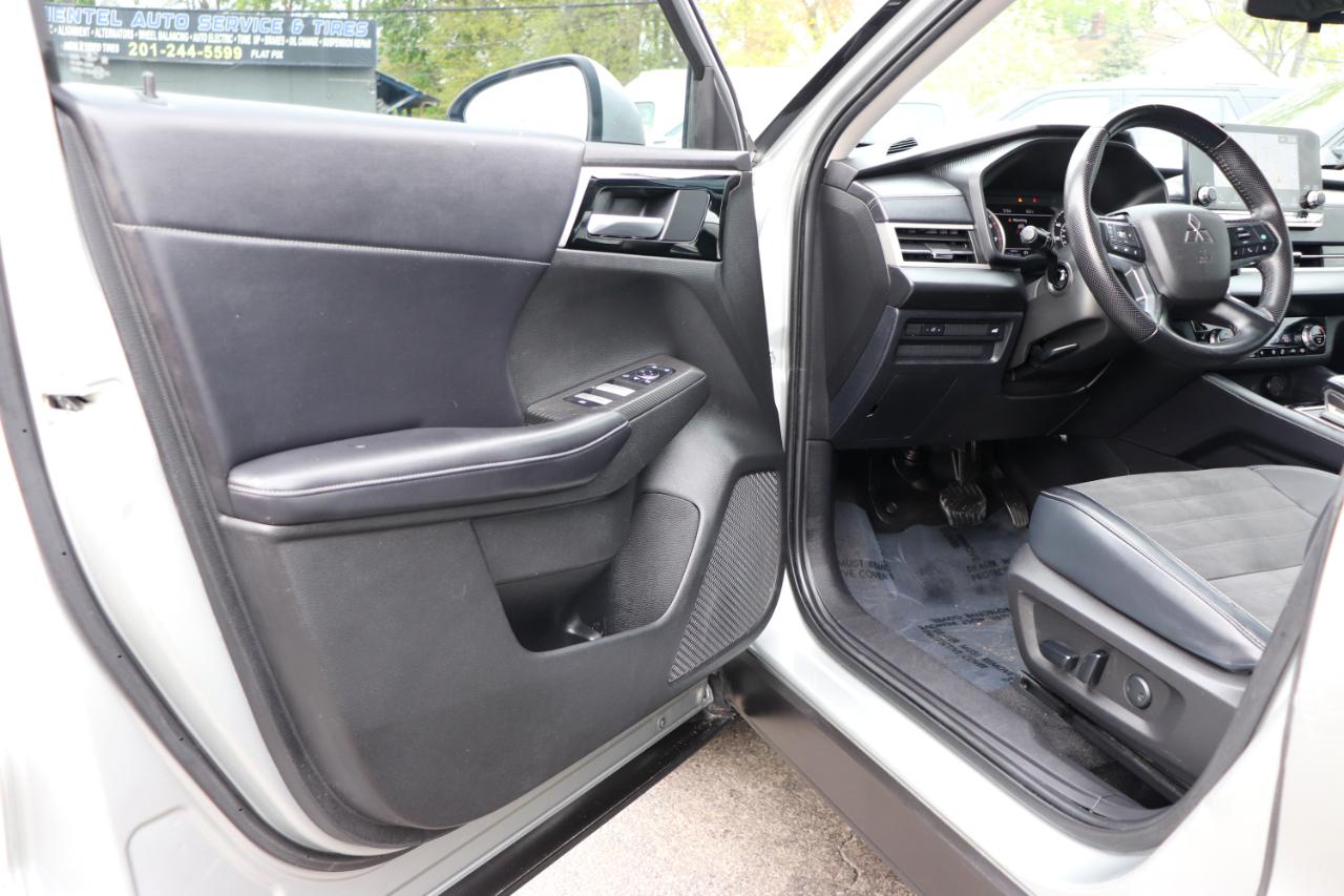 Mitsubishi Outlander SE S-AWC 2024