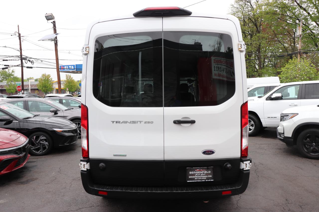 Ford Transit Cargo Van T-250 130" Med Rf 9070 GVWR RWD 2020