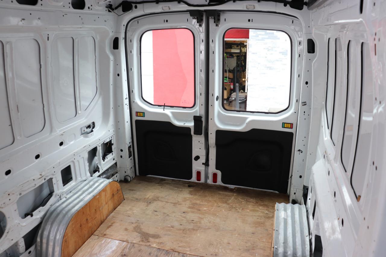 Ford Transit Cargo Van T-250 130" Med Rf 9070 GVWR RWD 2020