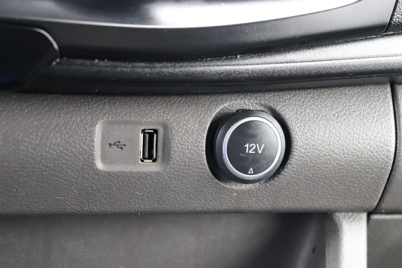 Ford Transit Cargo Van T-250 130" Med Rf 9070 GVWR RWD 2020