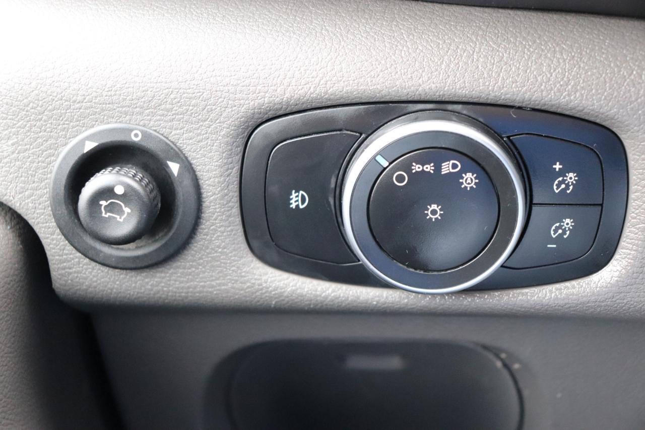 Ford Transit Cargo Van T-250 130" Med Rf 9070 GVWR RWD 2020