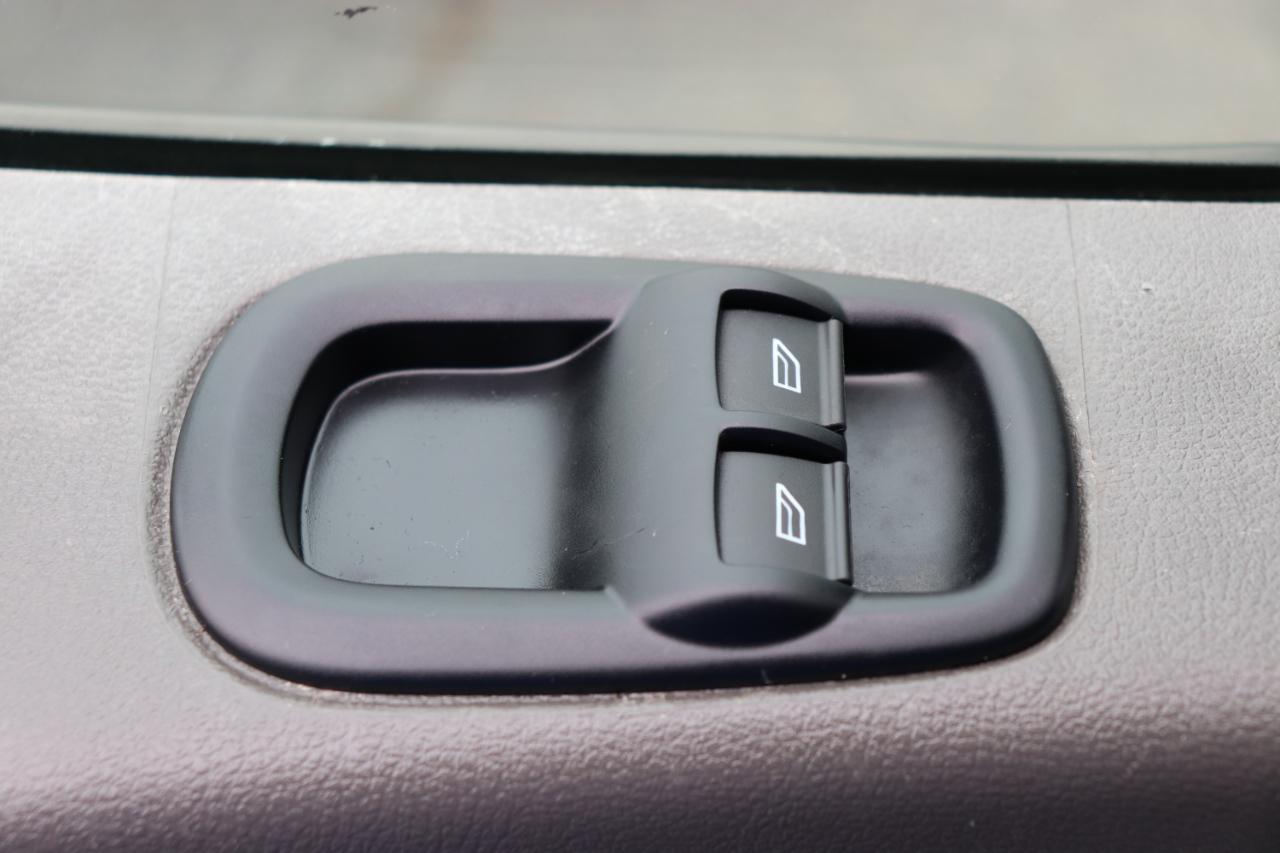 Ford Transit Cargo Van T-250 130" Med Rf 9070 GVWR RWD 2020