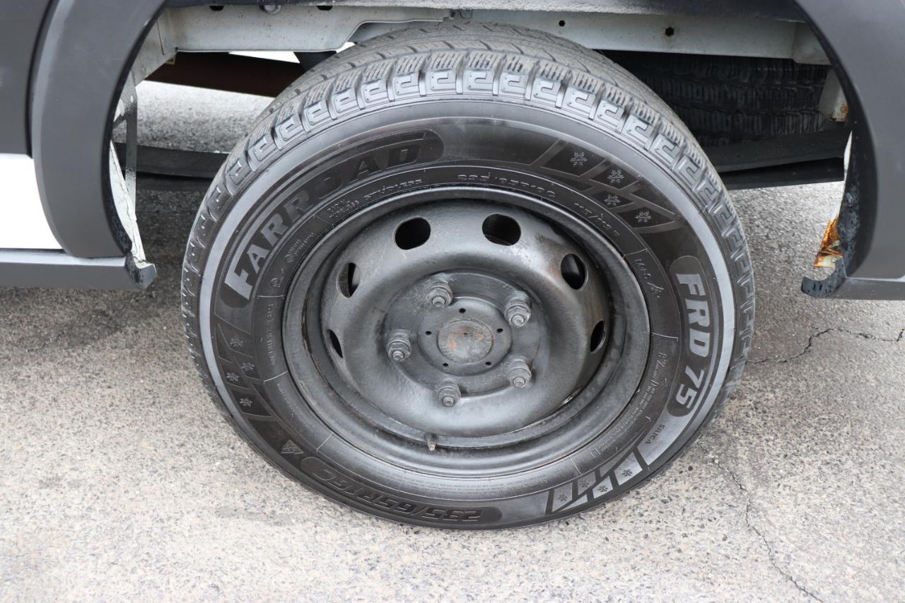 Ford Transit Cargo Van T-250 130" Med Rf 9070 GVWR RWD 2020