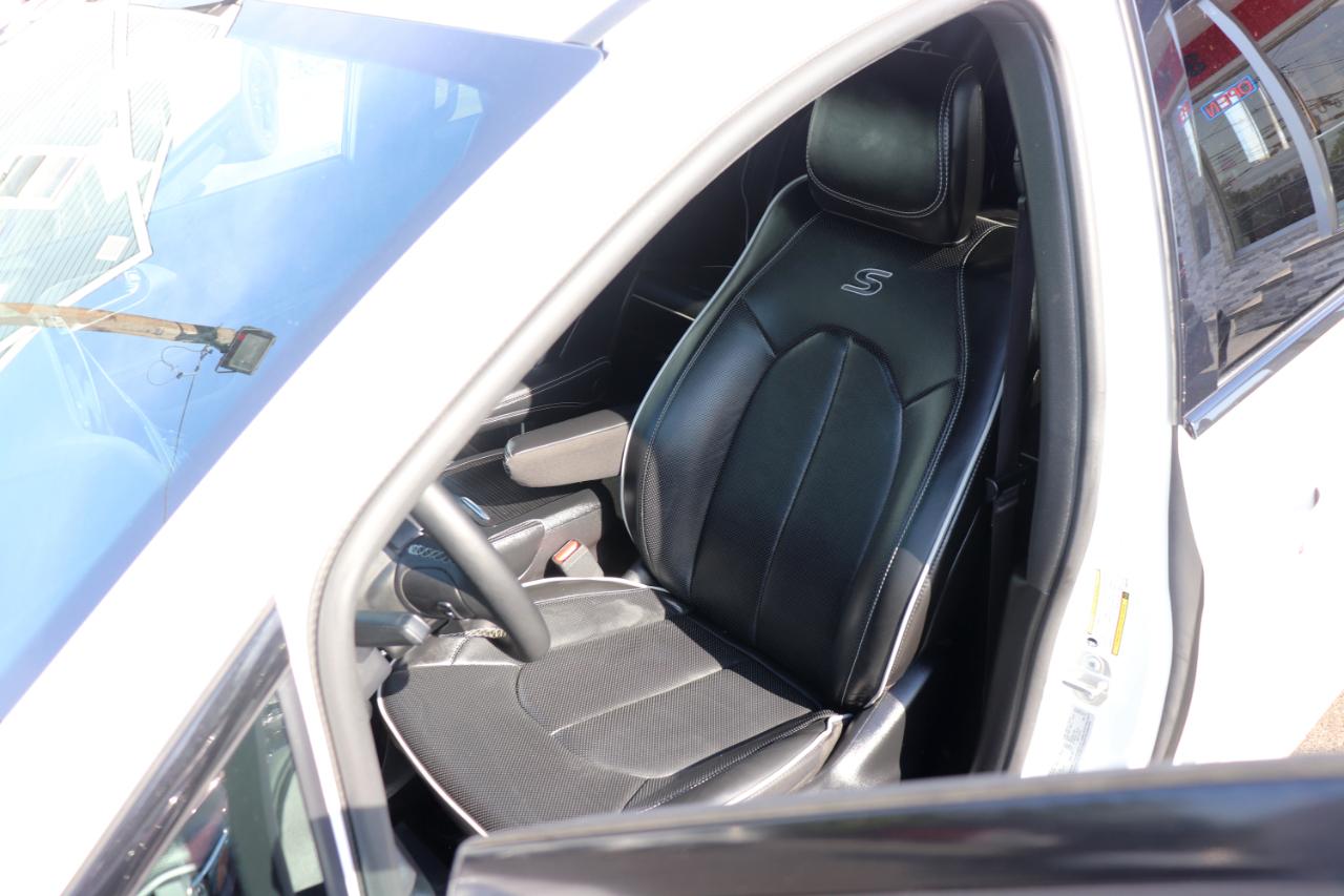 Chrysler Pacifica Limited FWD 2025